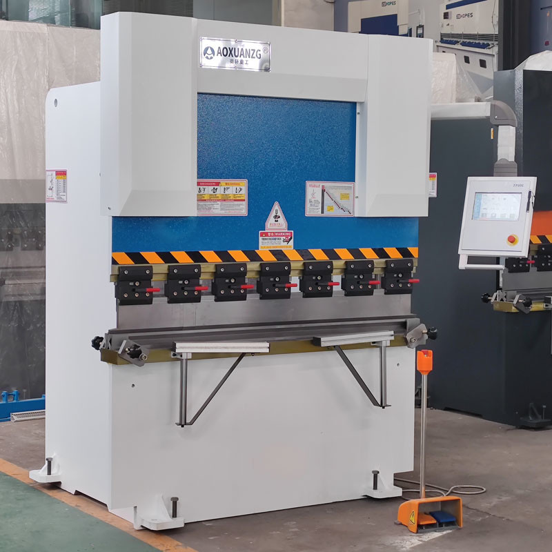 High Accuracy Servo Hydraulic Bender With Colorful Touch Screen